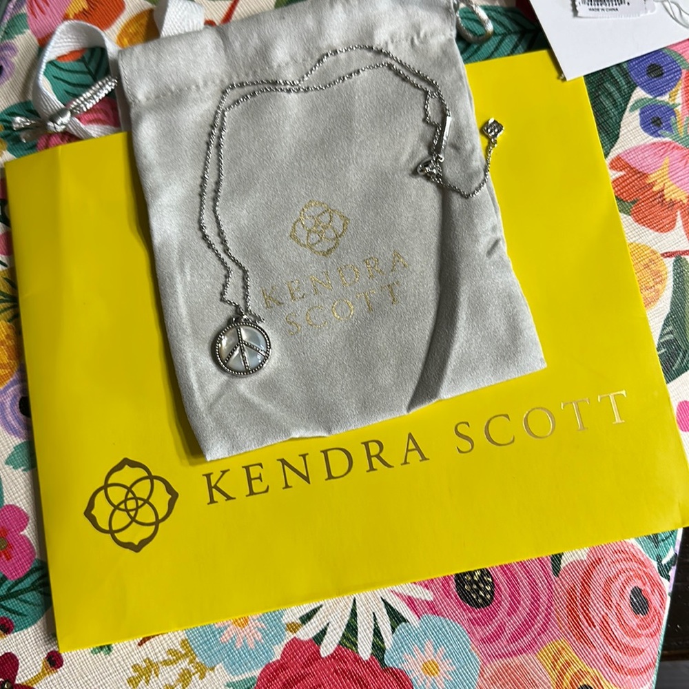 Kendra Scott peace necklace